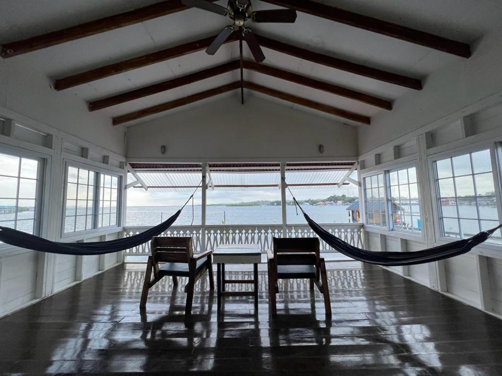 Barrbra Bnb Over The Sea Bocas del Toro Exterior photo
