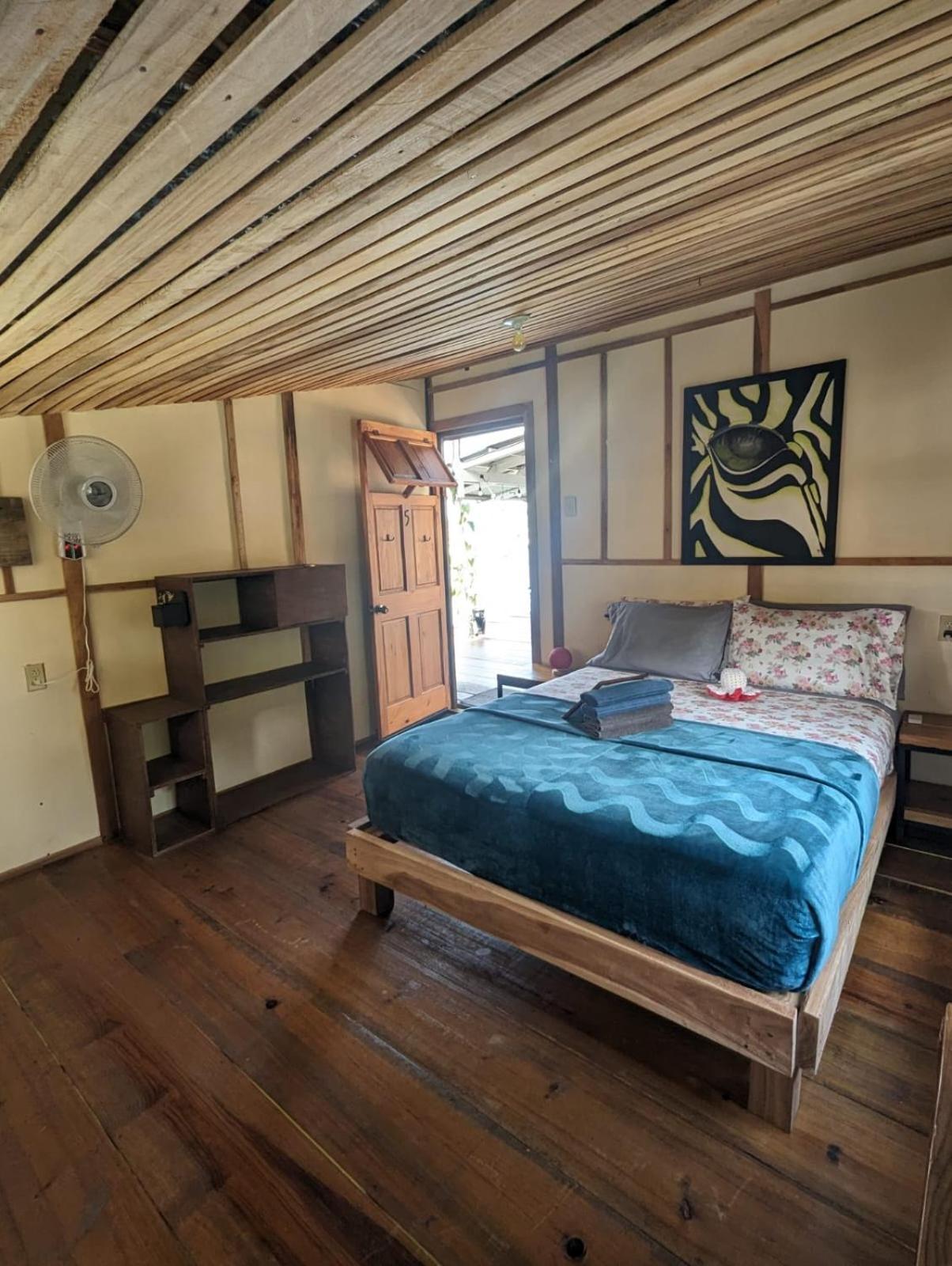 Barrbra Bnb Over The Sea Bocas del Toro Exterior photo